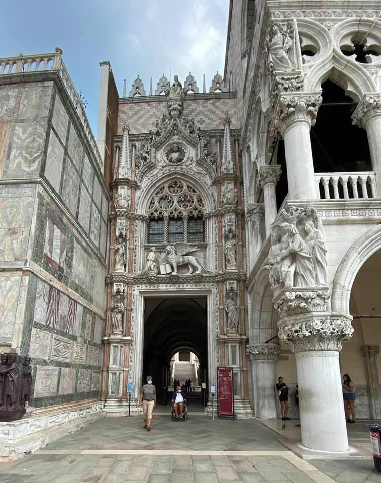 Palazzo Ducale, la porta della Carta