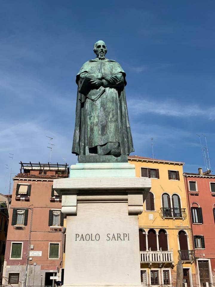 Statua di Fra' Paolo Sarpi a Venezia
