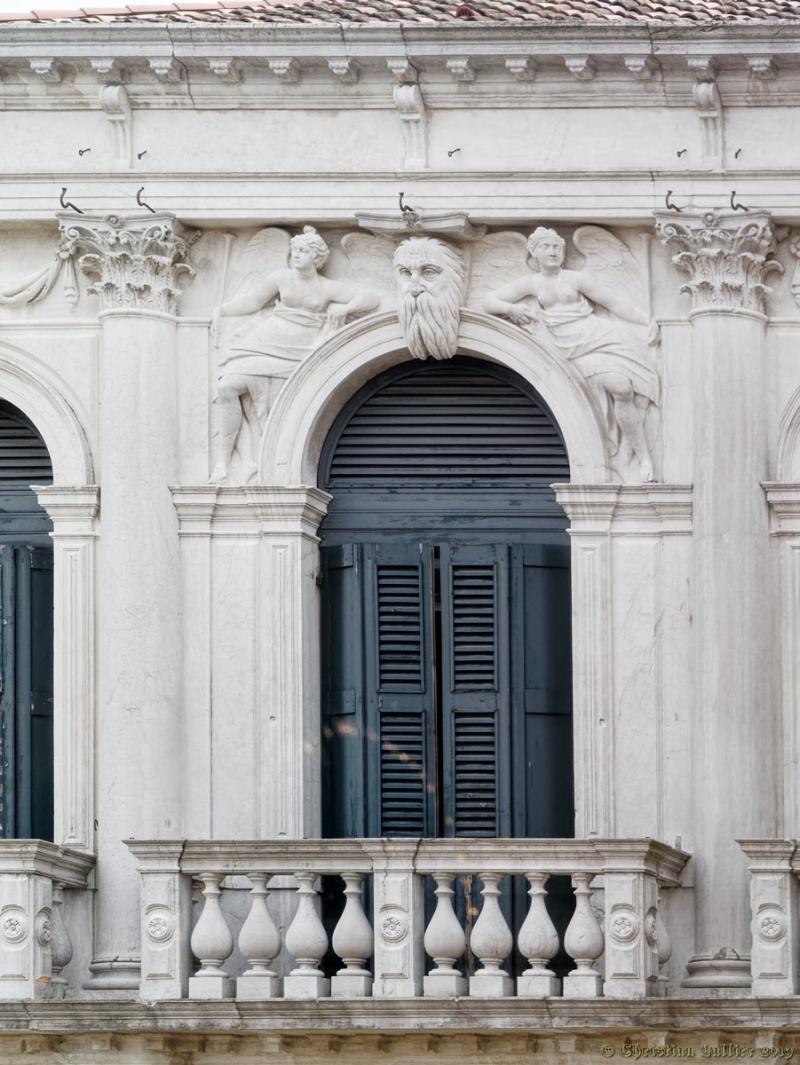 Palazzo Loredana a Campo San Stefano