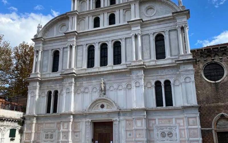Chiesa di San Zaccaria, la facciata in marmo
