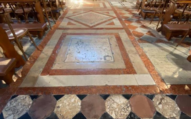 Chiesa di San Zulian a Venezia, pavimenti della navata