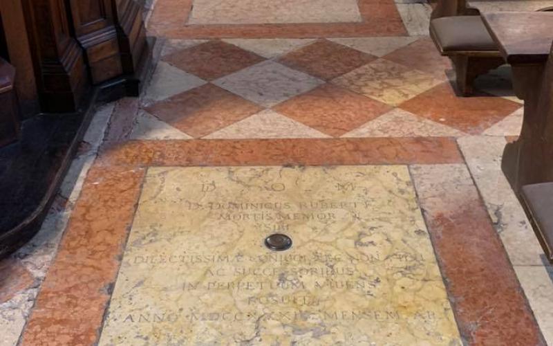 Chiesa degli Scalzi a Venezia, il pavimento della navata centrale
