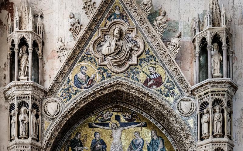 Basilica Santi Giovanni e Paolo: monumento al Doge Morosini