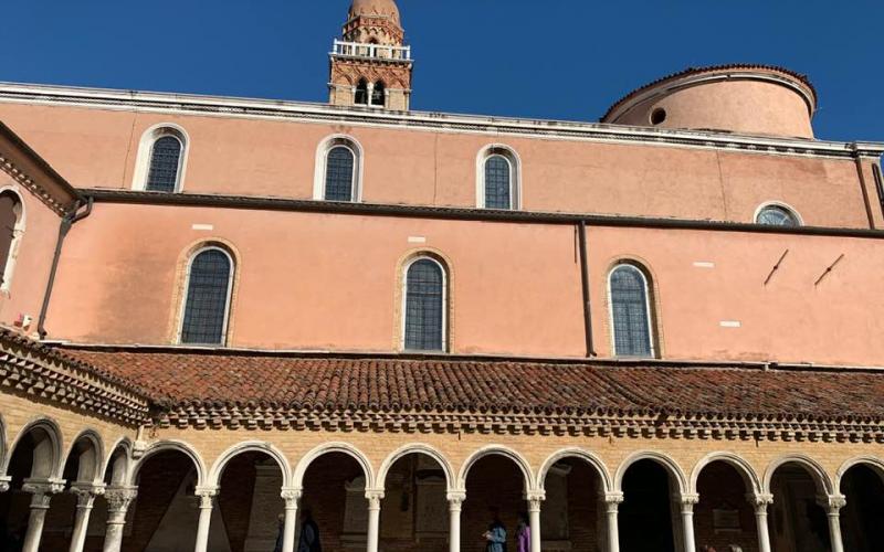Chiostro della Chiesa di San Michele in Isola a Venezia