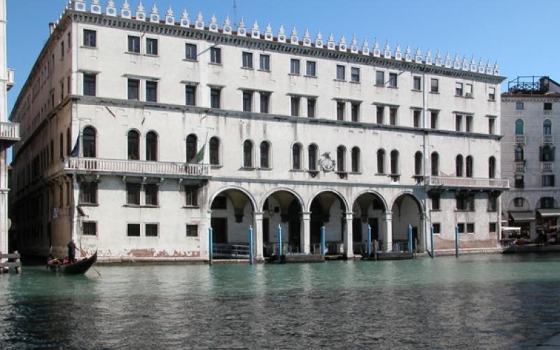 Fondaco dei Tedeschi a Venezia, facciata sul canal grande
