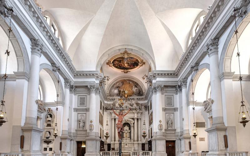 Chiesa di San Stae, a Venezia, gli interni