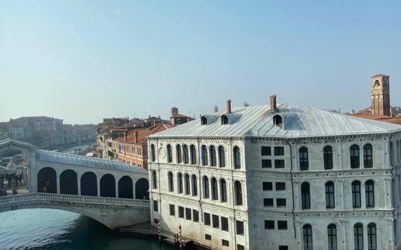 Palazzo dei Camerlenghi sul Canal Grande a Venezia