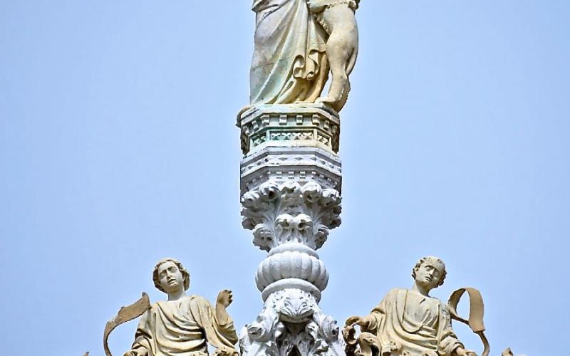 Basilica di San Marco, facciata sud, statua