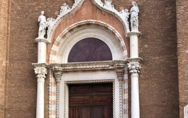 Chiesa Madonna dell'Orto, Venezia: il portale gotico