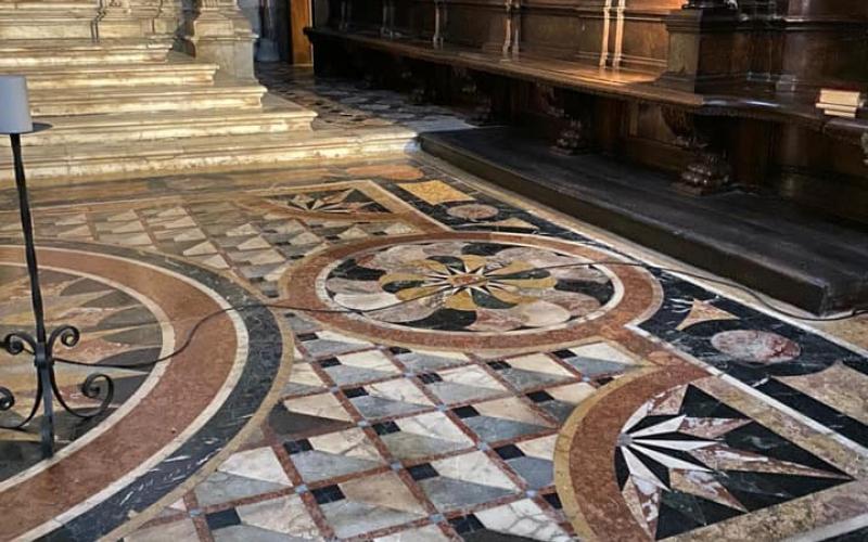 Chiesa di San Pantalon: il bellissimo pavimento dell'altare